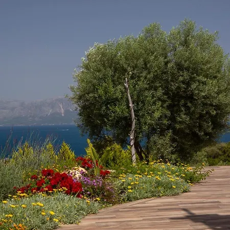 Vila Elixrison - Sea View Near Nidri *